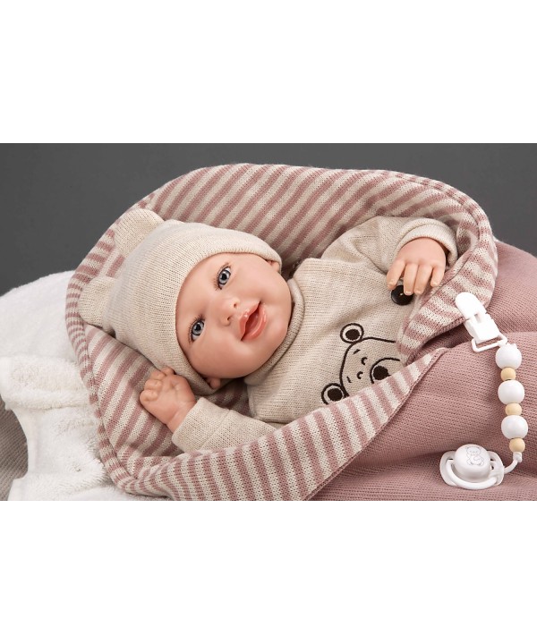 Arias Reborn lėlė kūdikėlis su smėlio spalvos rūbeliais, 45 cm