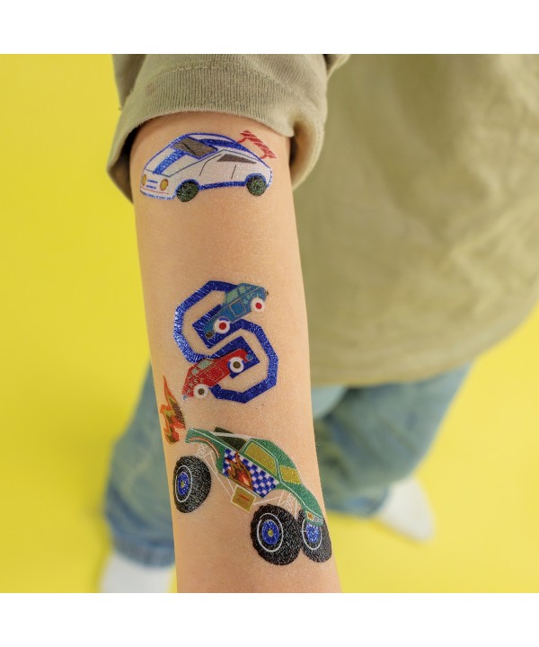 Laikinos tatuiruotės, Mašinos