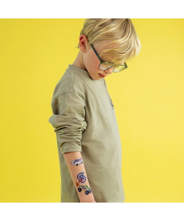 Laikinos tatuiruotės, Mašinos